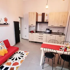 https://the-lucky-house.hotels-amalfi.com